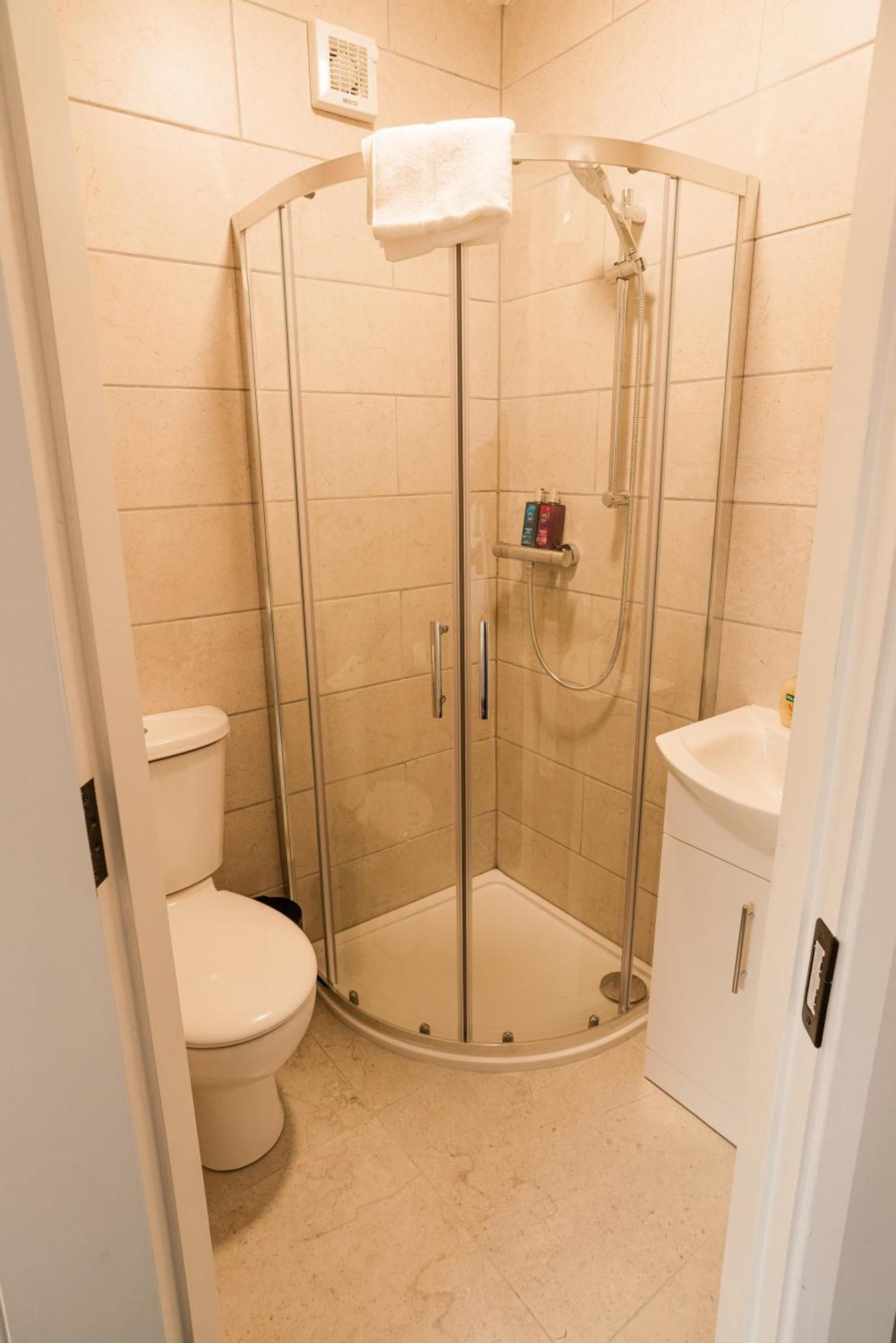 Westwood Court Otel Galway Dış mekan fotoğraf